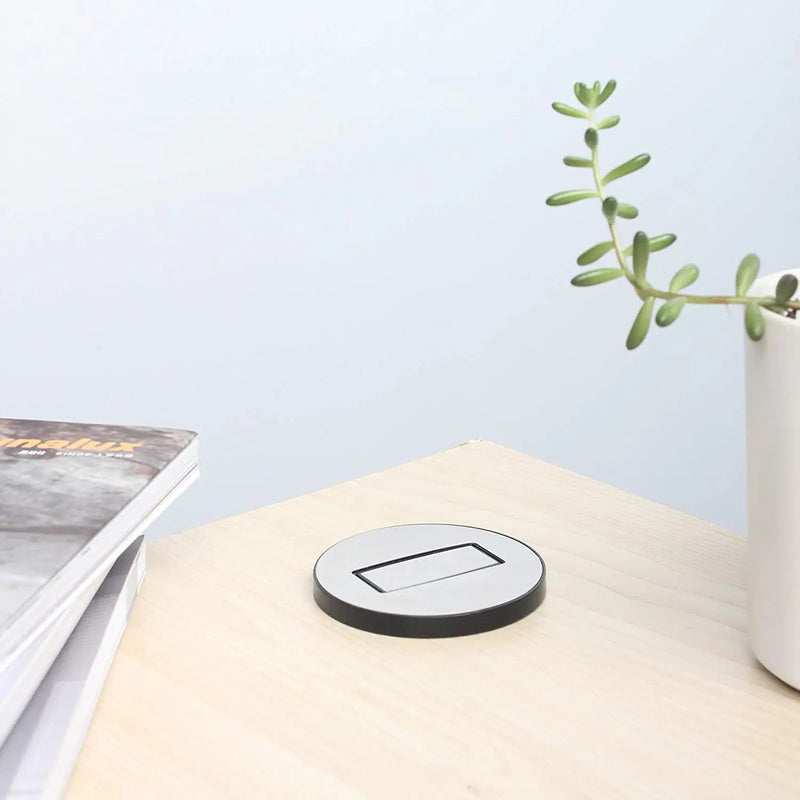 【B-WARE】Elbe Inno versenkbare Tischsteckdose 3 Fach, wassergeschützte Tischsteckdoseleiste mit Kindersicherung, Einbausteckdose mit 1,5m Anschlusskabel, Steckdosenleiste, ideal für Büro, Küche und Werkstatt Elbe-Welt.de